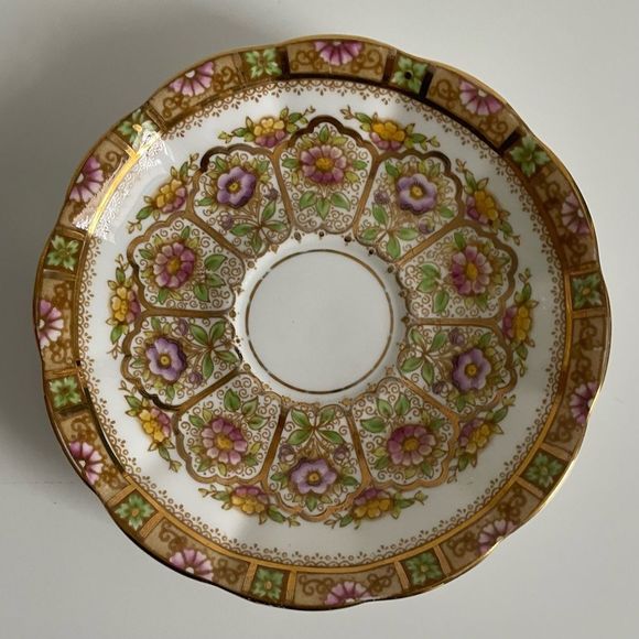 Vintage | Royal Albert 'Court' Tea Cup & Saucer - Picture 4 of 8